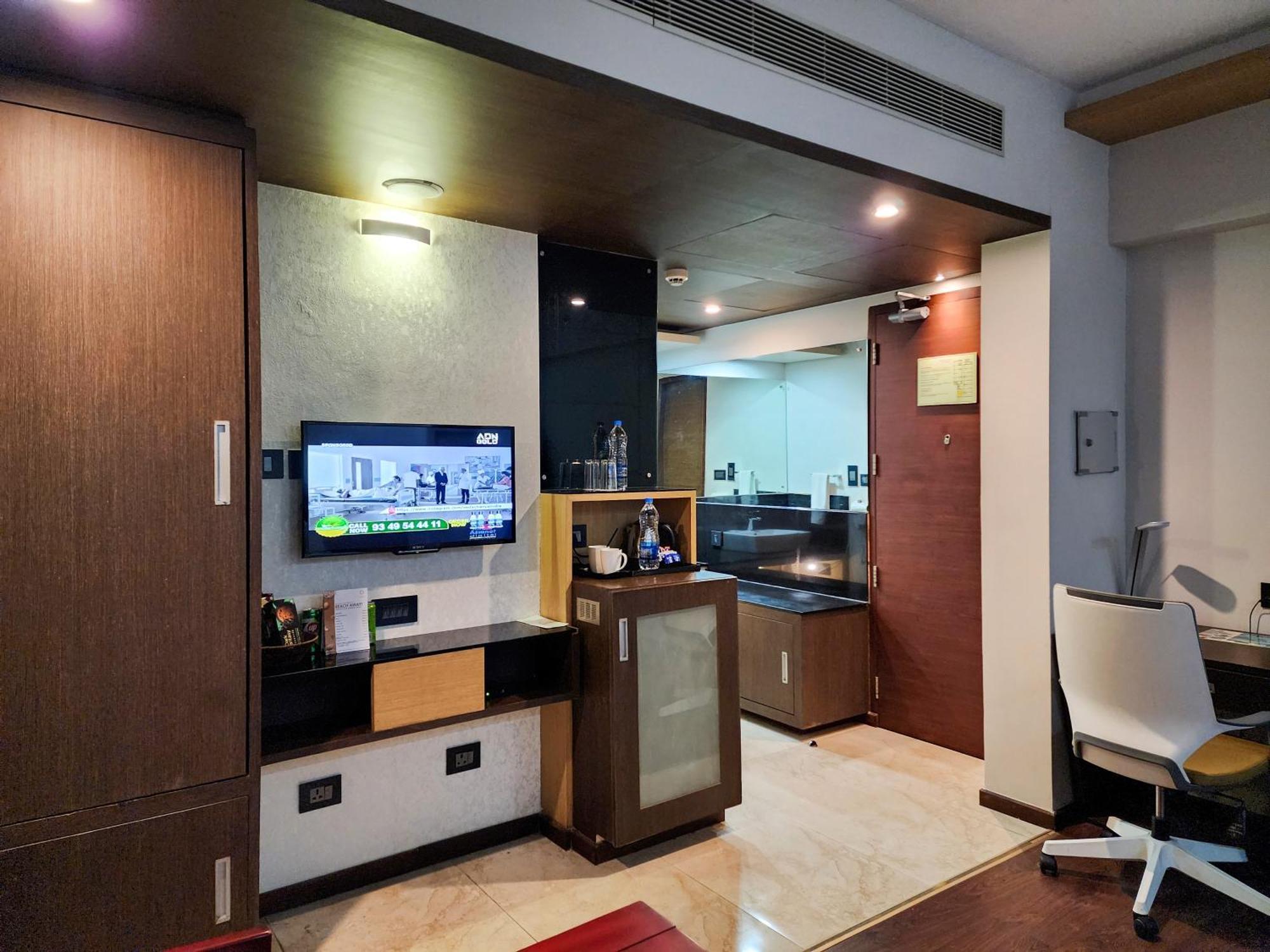 Dimora Hotels And Resorts Thiruvananthapuram Exterior photo