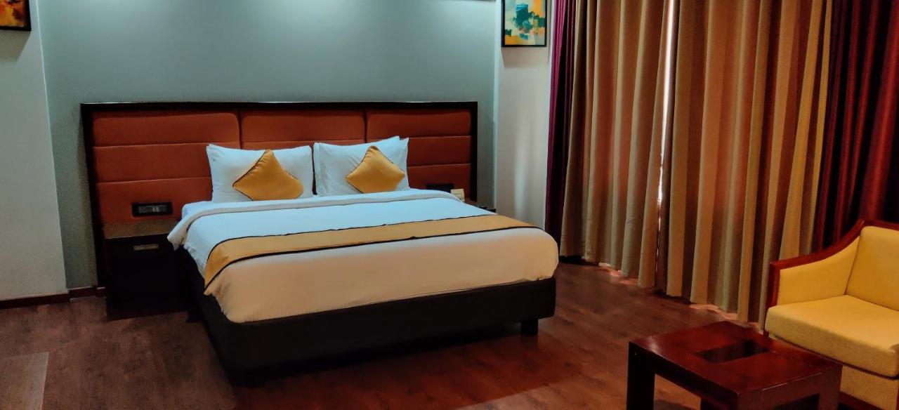 Dimora Hotels And Resorts Thiruvananthapuram Exterior photo